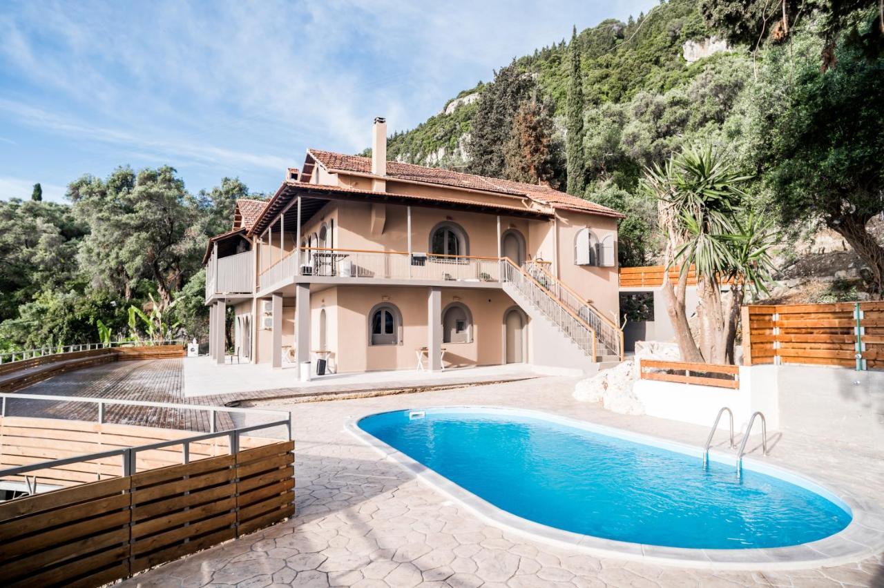 Seven Keys Luxury Suites Achílleion Exteriér fotografie