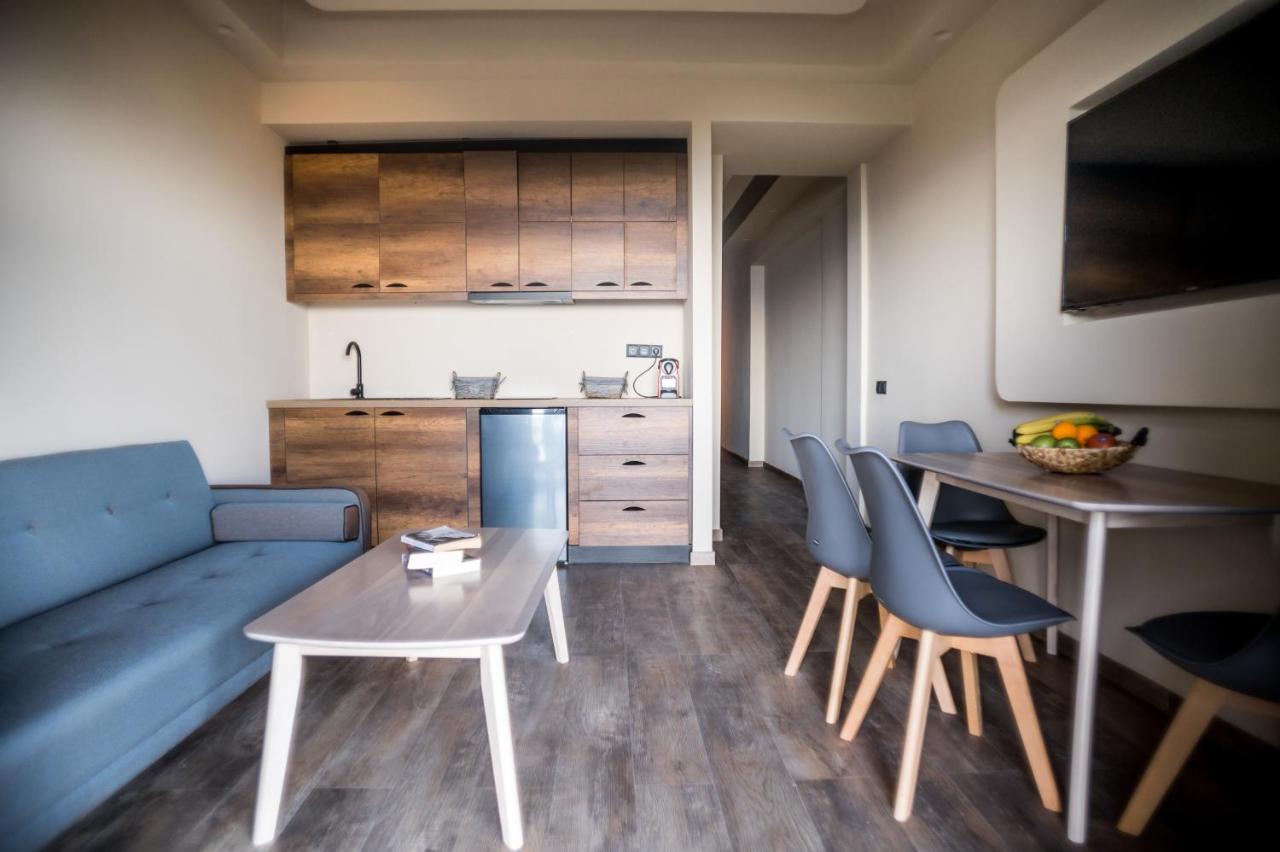 Seven Keys Luxury Suites Achílleion Exteriér fotografie